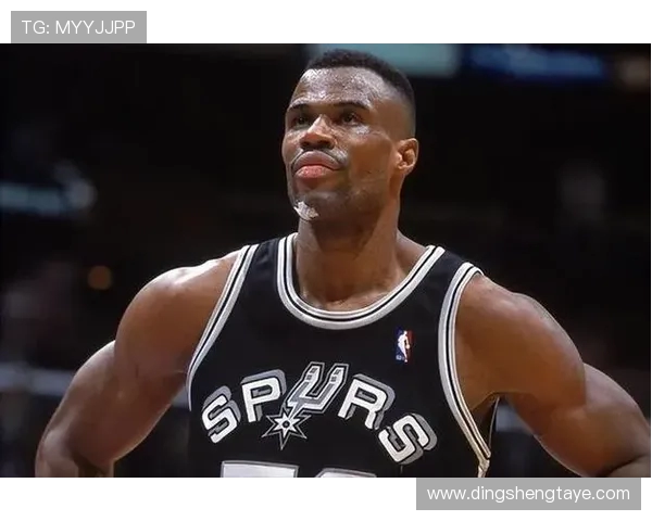 摩西·马龙:篮球传奇的崛起与伟大时刻解析